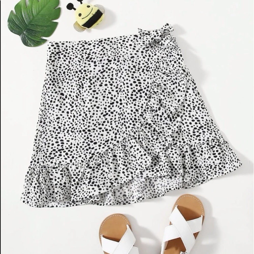 SHEIN Girls Allover Print Ruffle Hem Wrap Skirt